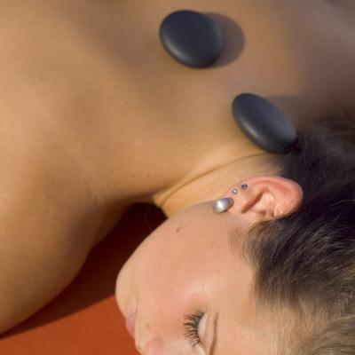 Spa Treatments - Massage Sassi de Vulcano 2